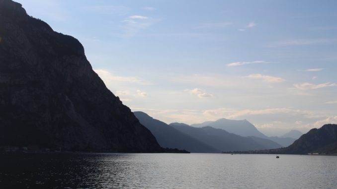 lake-1602806_1280